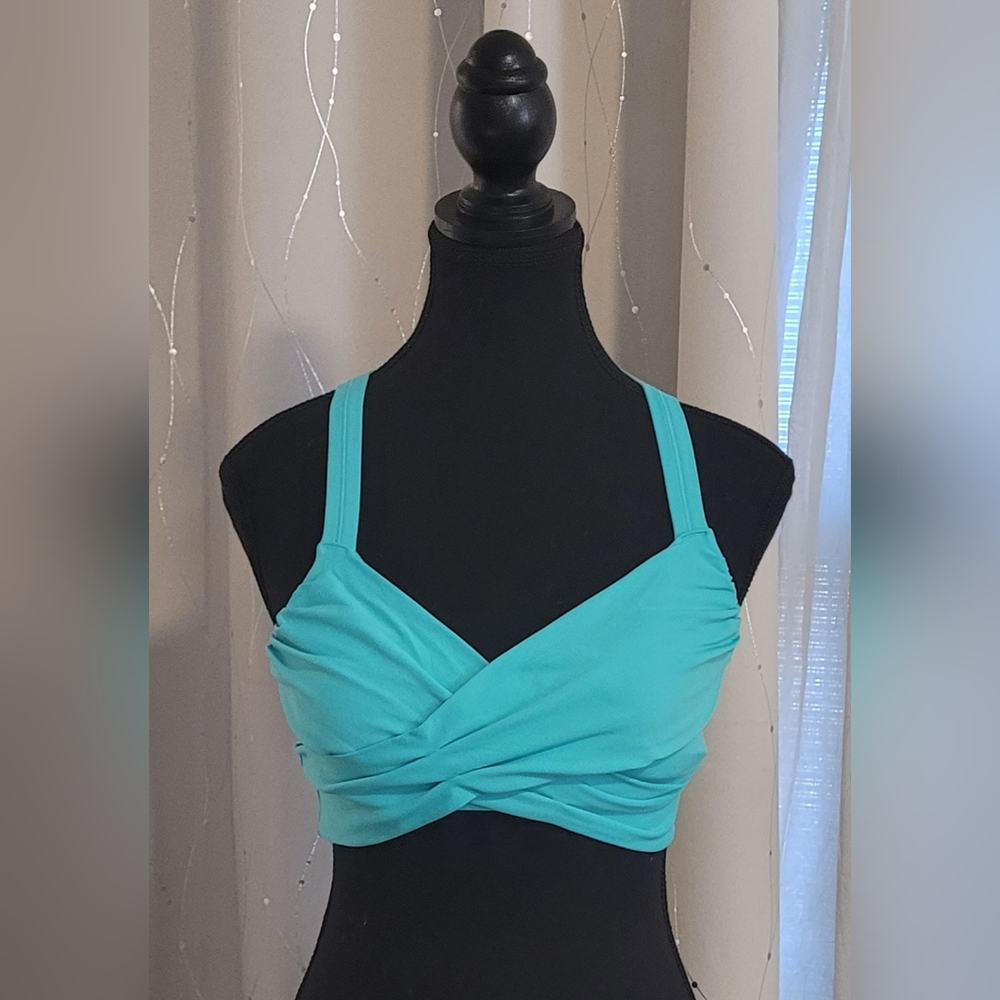​RARE Lululemon Wrap It Up Bra w/ Cups - Bali Breeze Turquoise - Size 6